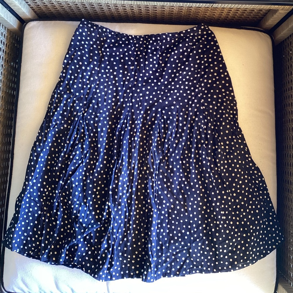 Vintage Polka Dot Navy Skirt (34 EU) fits like size 0-2 US